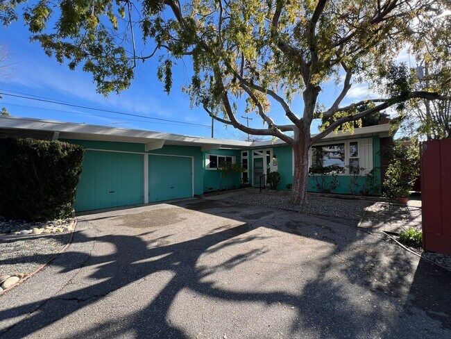 Photo - Charming, Well Maintained Home in the Mont...