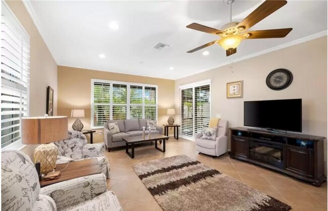 Building Photo - ***STUNNING 2 BED + DEN/2 BATH***MANCHESTE...