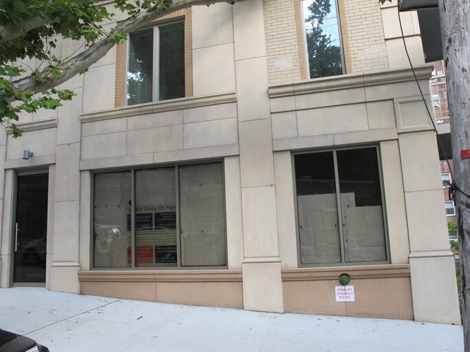 Building Photo - 3174 Riverdale Ave