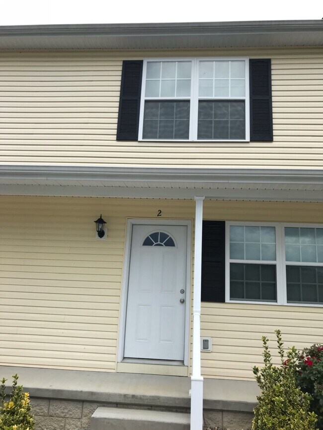 1207 E Main St Unit 4, Morehead, KY 40351 Apartments in Morehead, KY