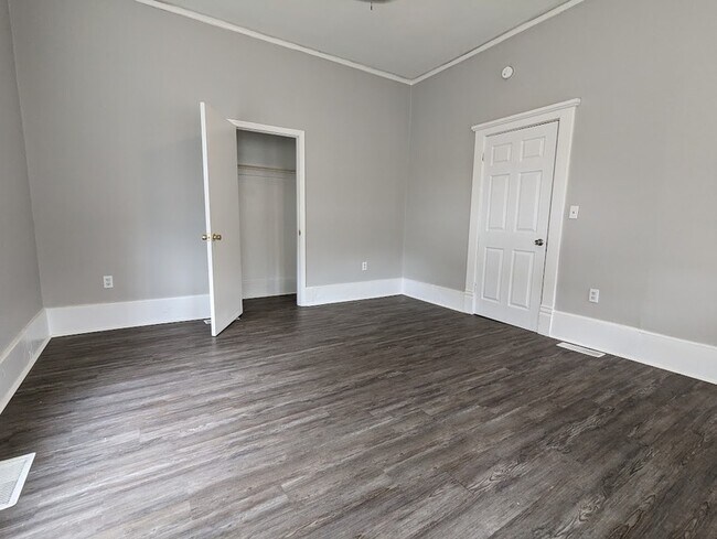 Foto del edificio - 804 Rivermont Ave