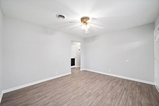 Foto del edificio - 101 Gail St