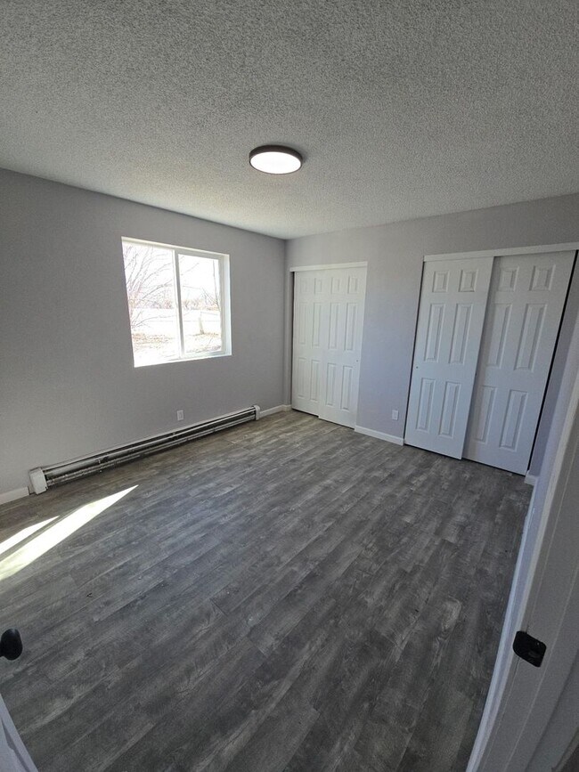 Foto del edificio - 2 Bed 1 Bath Apartment