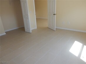 Building Photo - 1713 SW 33rd St