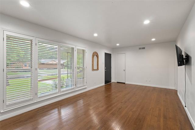 Foto del edificio - 3304 Crest Ridge Dr