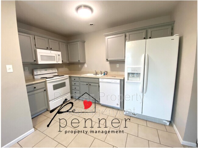 Building Photo - 514 SW 4 St