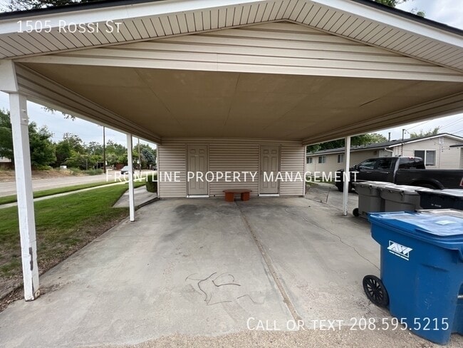 Building Photo - 1505 Rossi St