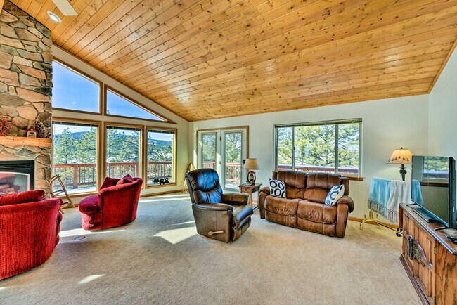 Building Photo - 423 Wagon Wheel Rd