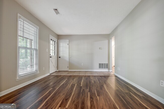 Foto del edificio - 11 Logwood Ln