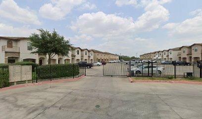 Building Photo - 602 Basswood Dr