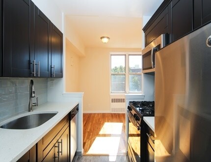 Foto principal - 98-19 57th Ave