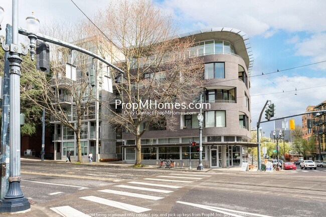 Foto del edificio - Modern Goose Hollow Condo w/ City Views – ...