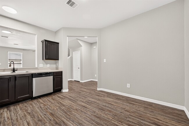 Building Photo - 16743 Libson Falls Dr