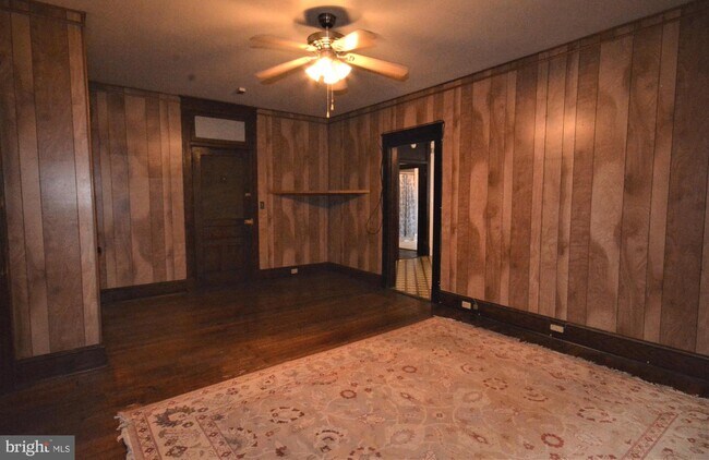 Foto del edificio - 5 W MAIN St