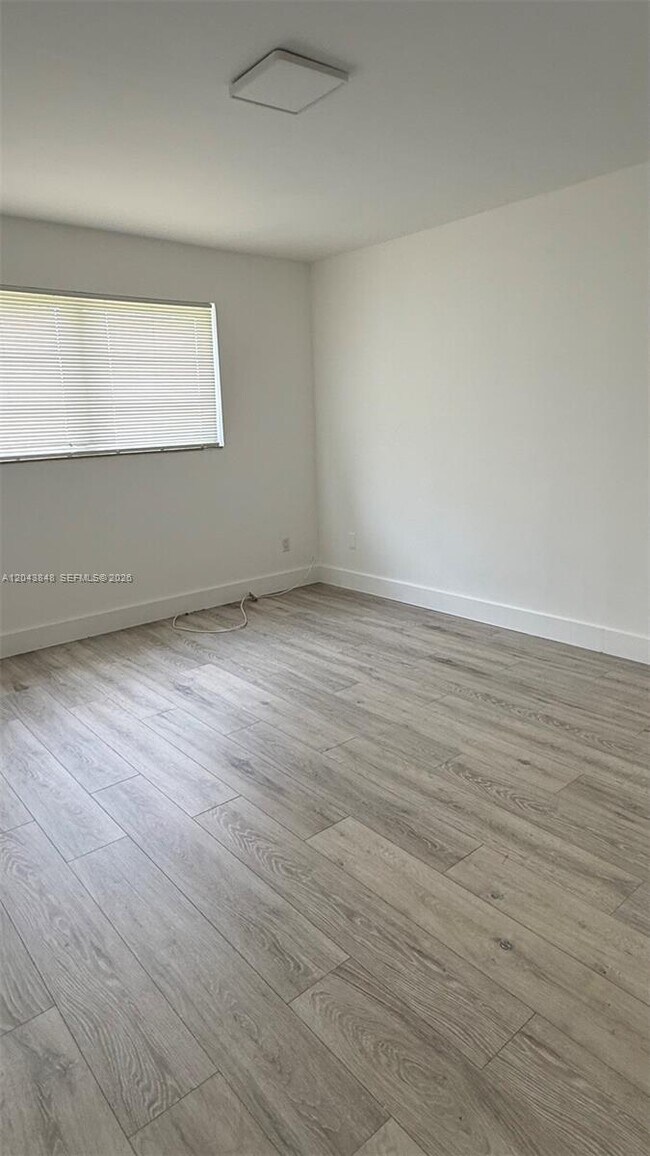 Foto del edificio - 411 SE 10th St