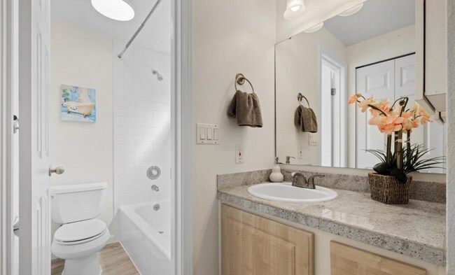 Foto del edificio - Stunning 2 Bed 2 Bath Kirkland Condo @ The...