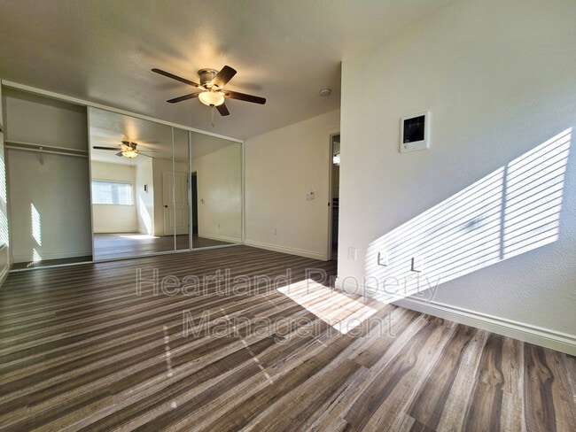 Foto del edificio - 1350 N Escondido Blvd