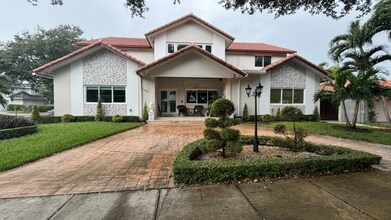 Building Photo - 16400 NW 82nd Ct