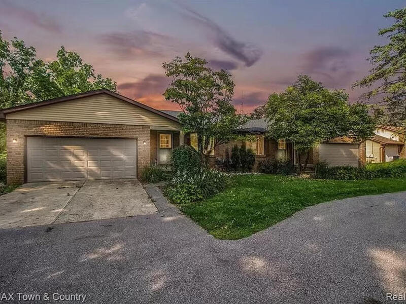 Foto principal - 8040 Potter Rd