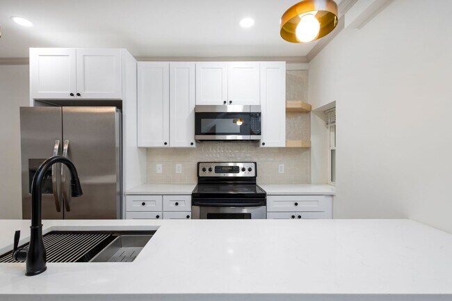 Foto del edificio - 2226 N Sydenham St