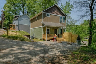 Building Photo - 17 Woodland Terrace