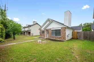 Building Photo - 2907 W Slaughter Ln