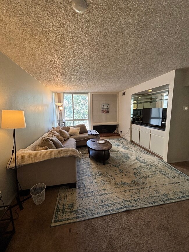 Building Photo - 6202 Friars Rd