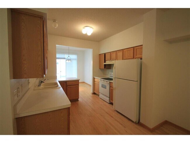 Foto del edificio - 4179 Running Brook Rd