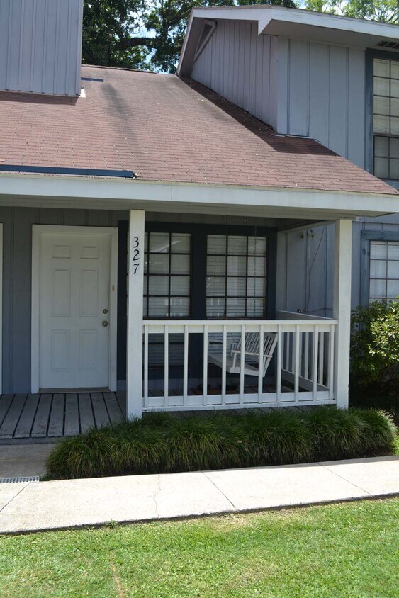 327 Cedarwood Dr Unit 327, Mandeville, LA 70471 Condo for Rent in