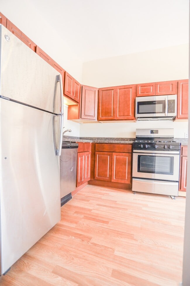 Building Photo - 1578 N Clybourn Ave