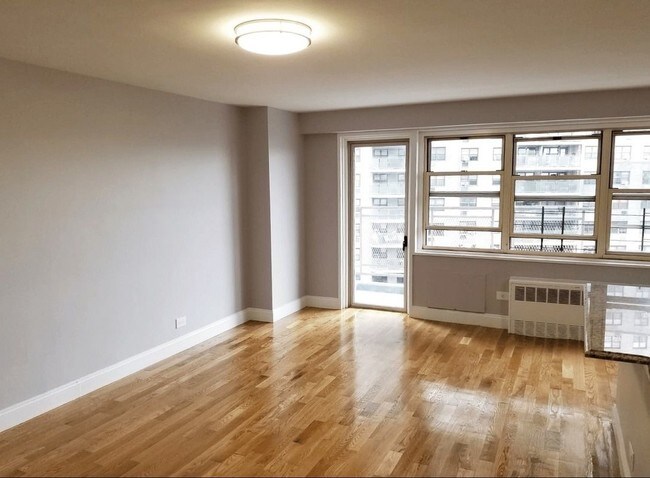 Foto del edificio - 950 Underhill Ave