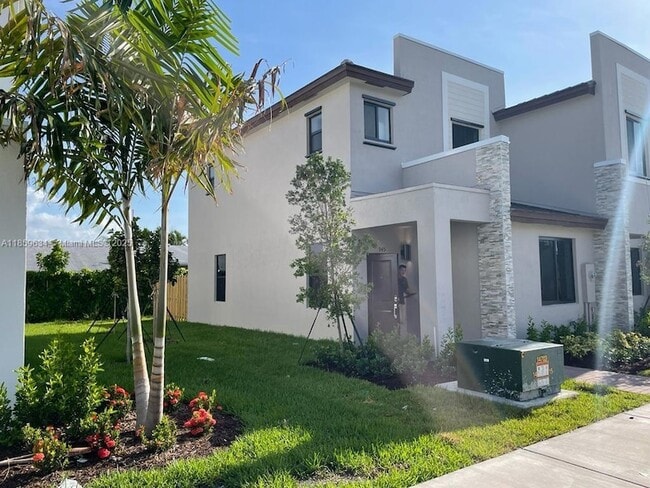 Foto del edificio - 945 NE 211th St
