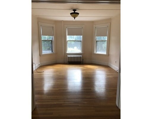 Primary Photo - 15 Hayward St