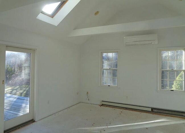 Building Photo - 61 Hokum Rock Rd