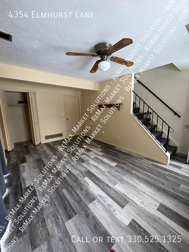 Foto del edificio - 4354 Elmhurst Dr