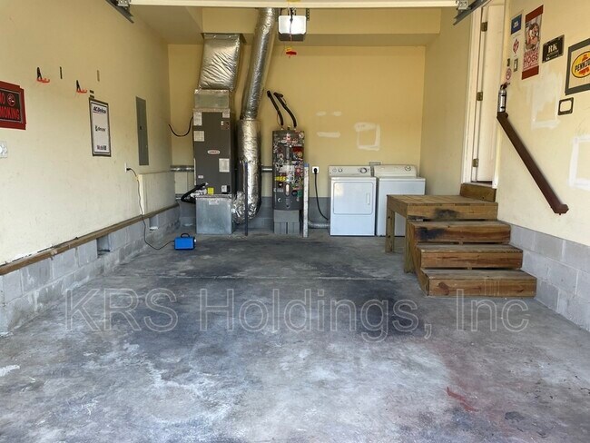 Building Photo - 808 N King St