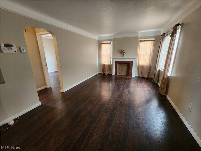 Foto del edificio - 1517 Larchmont Rd