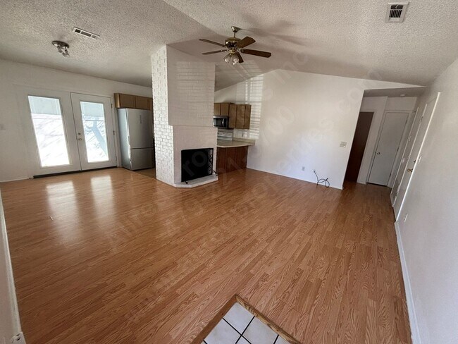 Foto del edificio - 1752 Garland Ave