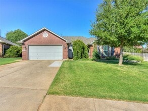 Building Photo - 3028 Weymouth Way