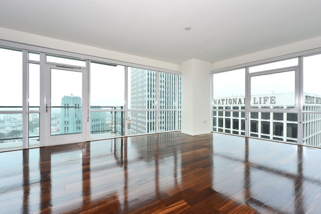 Foto del edificio - 3785 Wilshire Blvd