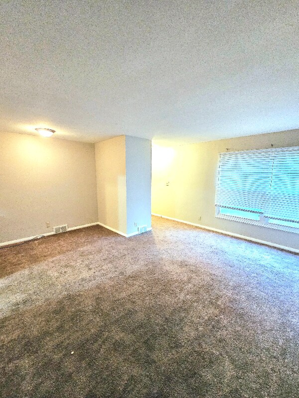 Building Photo - 1765 Tanglewood Dr