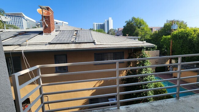 Foto del edificio - Collis Apartments