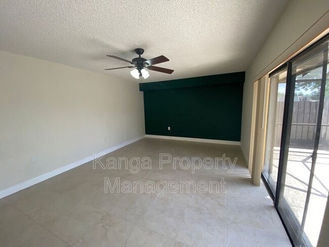 Building Photo - 123 1st Way