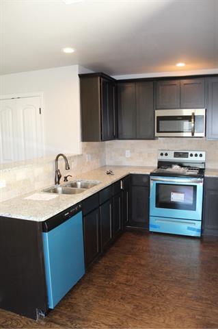 Foto del edificio - 208 W Lake Ave