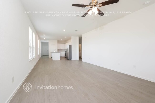 Foto del edificio - 15243 Canyon Rapids Rd