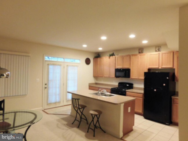 Building Photo - 2629 River Basin Ln