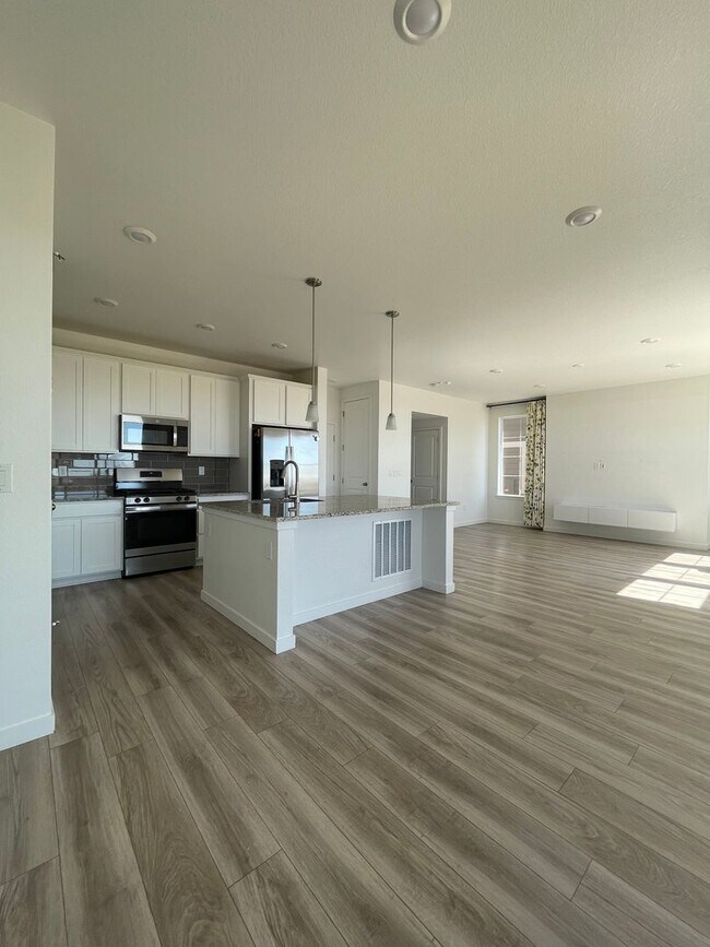 Foto del edificio - 762 176th Ave