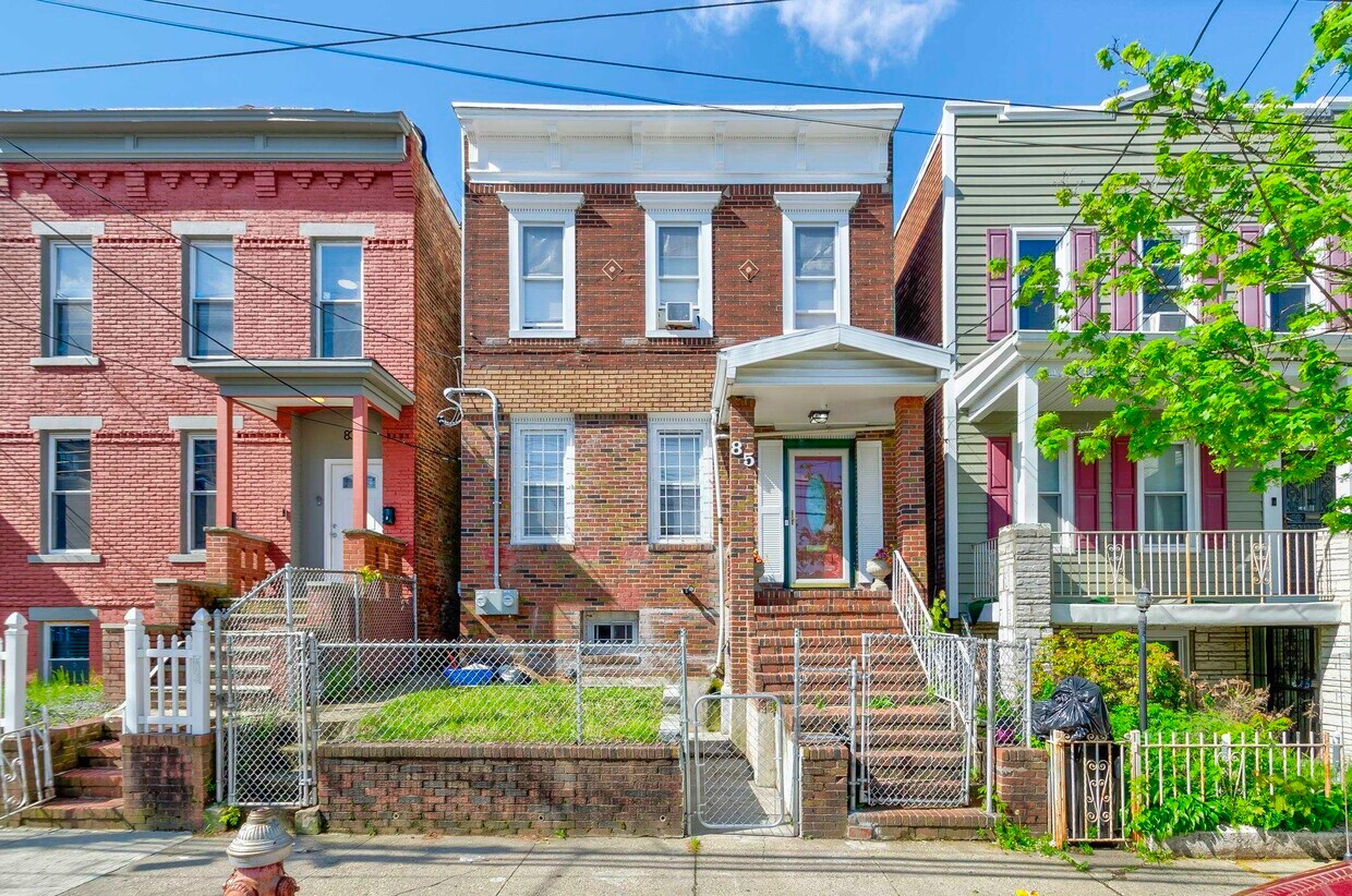 Foto principal - 85 Woodlawn Ave
