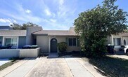 Foto principal - 2 Bedroom/1 Bath Townhome in Orlando!