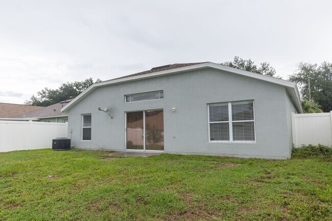 Foto del edificio - 10250 Hunters Haven Blvd